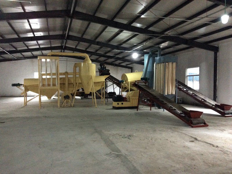 臨沂客戶(hù)平模顆粒機(jī)生產(chǎn)線(xiàn)